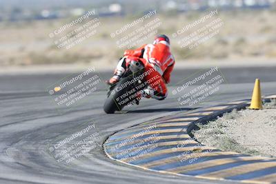 media/Dec-01-2025-Moto Forza (Mon) [[2daa91e15f]]/1-Advanced Group/Session 2 Turn 11 Backside/